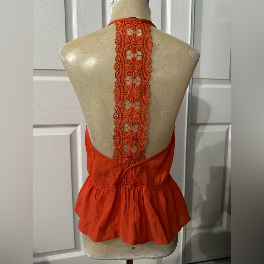 NWOT Lily White tank top size large